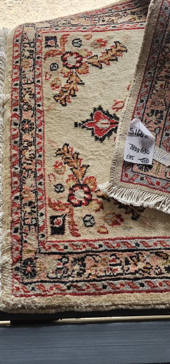Cream rug - Image 2