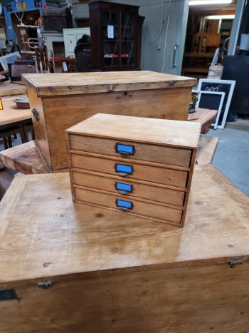 Nest of drawers