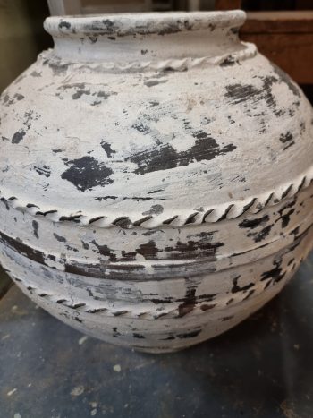 Large White Pot - Image 3