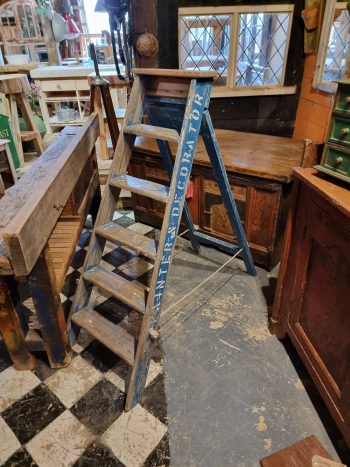 Decorators Step Ladder