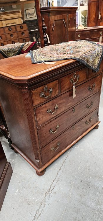 Mahogany Chest of Drawers - Image 3