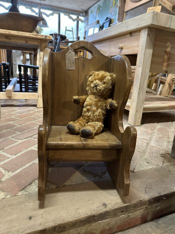 Pine Child’s rocking chair