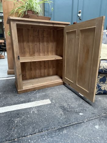 Pine cupboard - Image 2