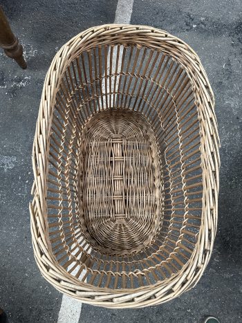 Monsieur Fluffy.  Antique French wicker basket - Image 3