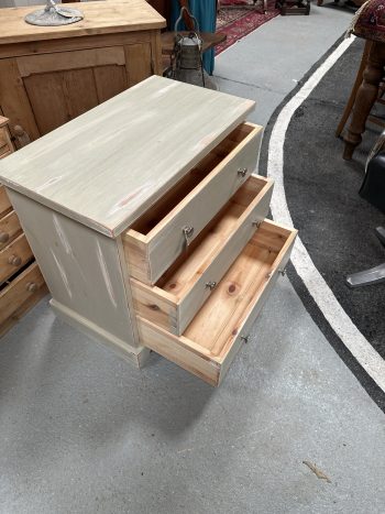 Sage and onion chest of drawers - Image 2