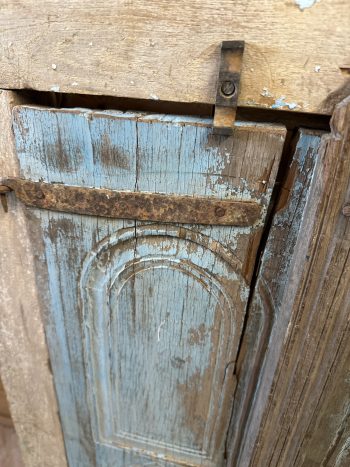Wooden window frame and shutters. - Image 4