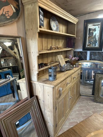 Delilah dresser - Image 2