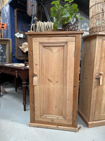 ‘Pineapple’ pine cupboard