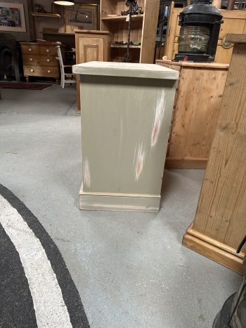 Sage and onion chest of drawers - Image 4