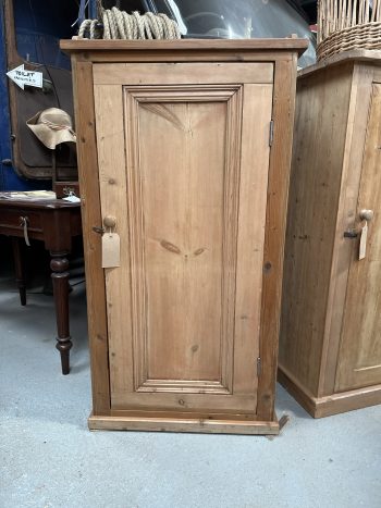 ‘Pineapple’ pine cupboard - Image 4