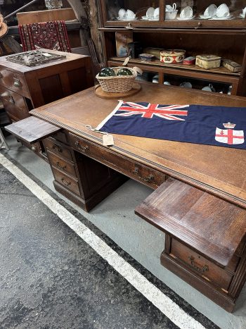Desk - Image 2