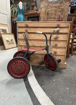 Tri-Ang child’s tricycle