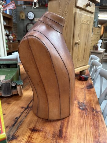 Leather mannequin - Image 2