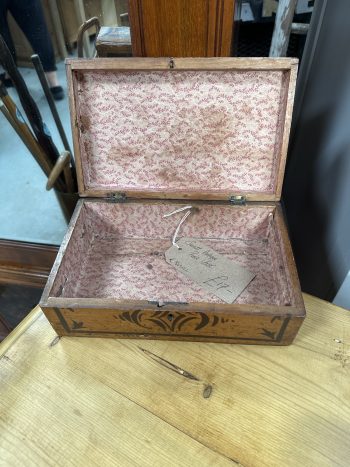 Small antique pine box - Image 3