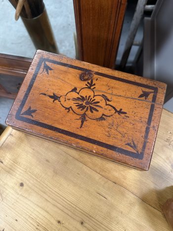 Small antique pine box - Image 2