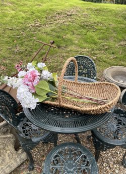 Wicker basket/trug