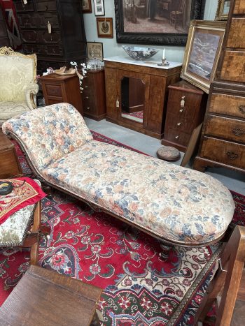 Chaise longue