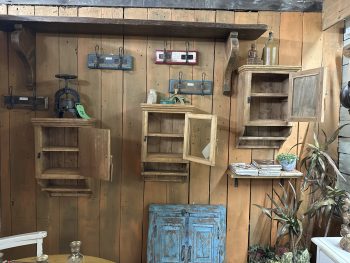 Wall cabinets - Image 2