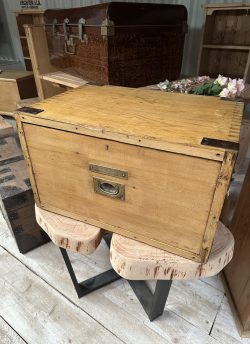 Single drawer pine box