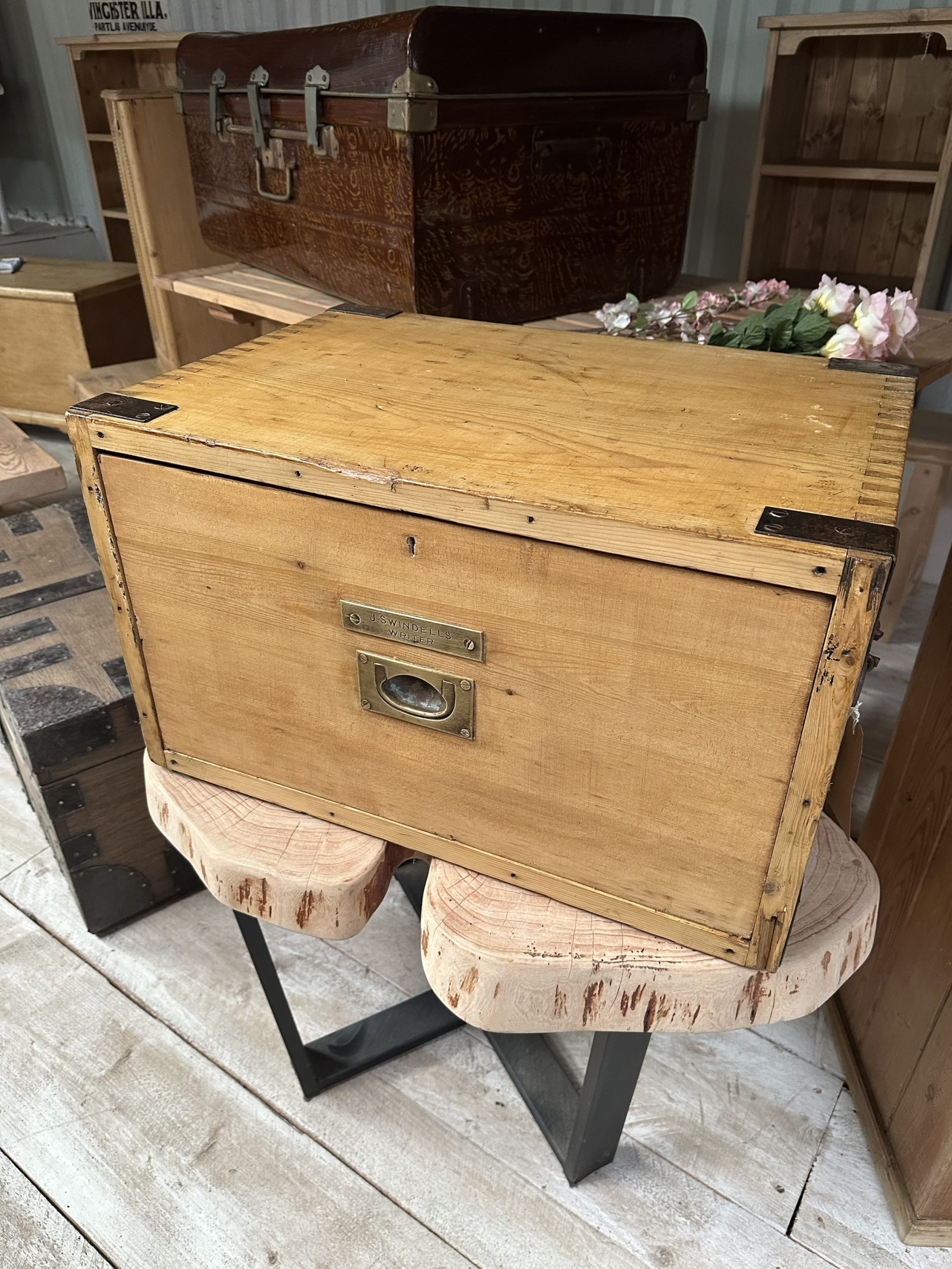 Single drawer pine box