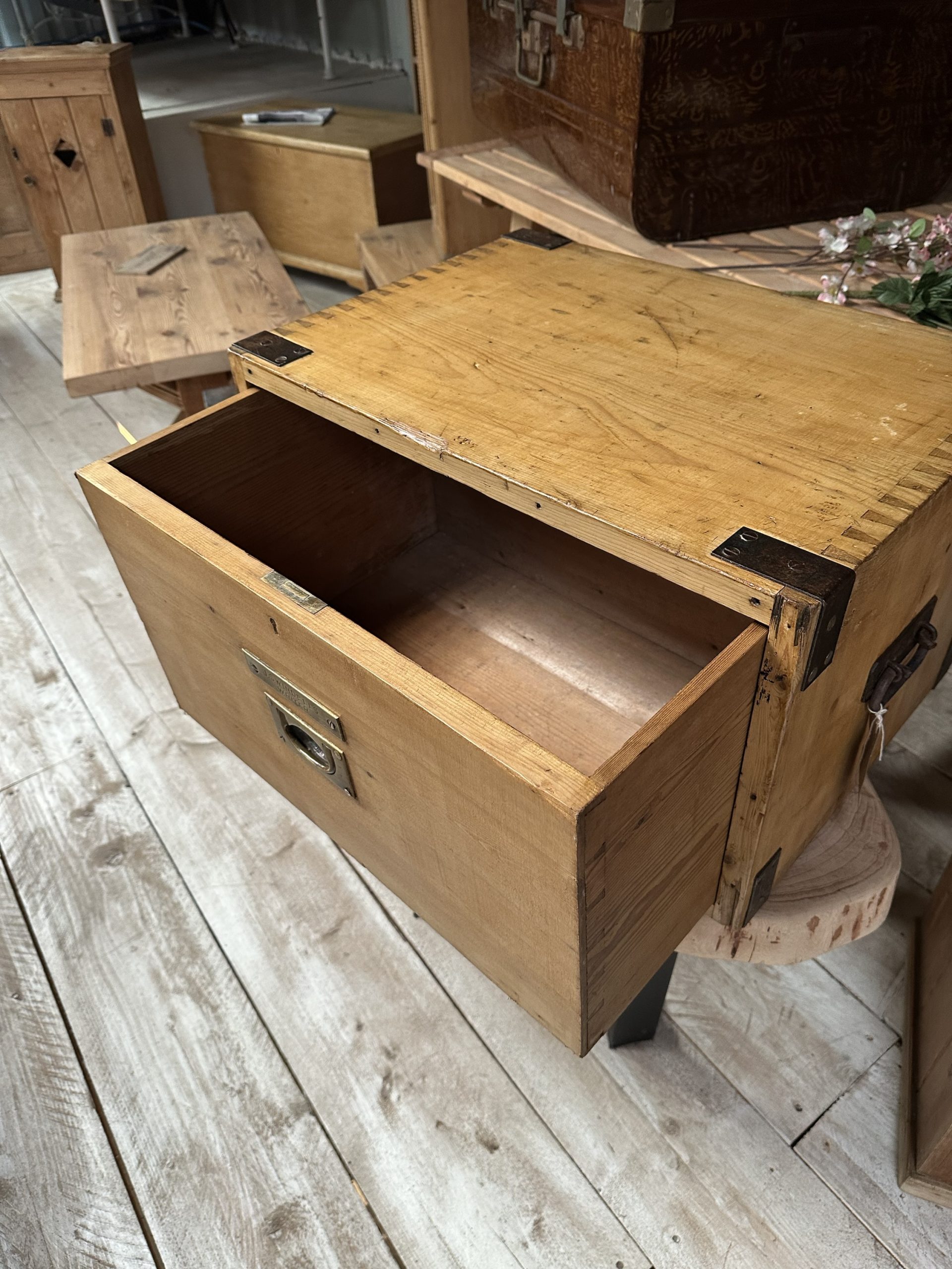 Single drawer pine box - Image 2