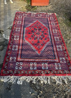 Including tassels rug