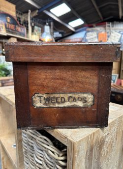 Tweed caps box