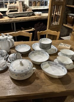 Vintage 1970/1980’s bone china dinner service and tea/coffee set