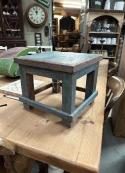 Sturdy stool