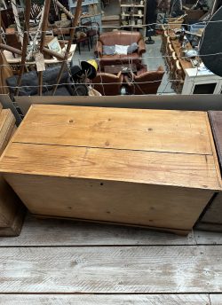 Pine coffee table blanket box