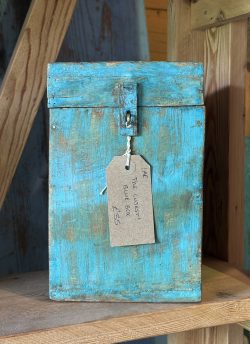 The cutest blue box
