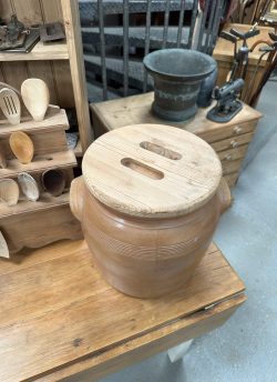 Salt glazed pot